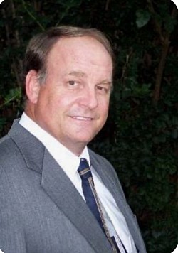 Dr Brooks Agnew